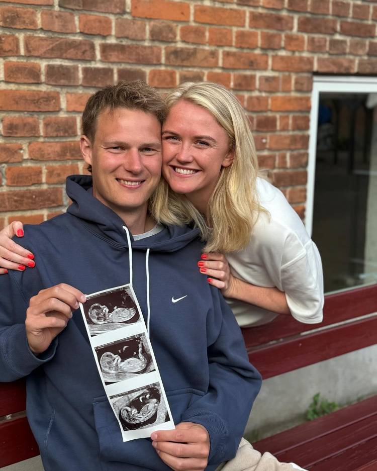 很浪漫哦埃弗顿女足球星产后复出，赛后男友上场求婚