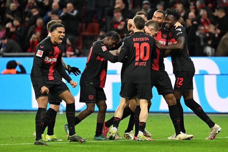 德甲焦点战：海登海姆 VS 勒沃库森，保级与争冠的激烈碰撞