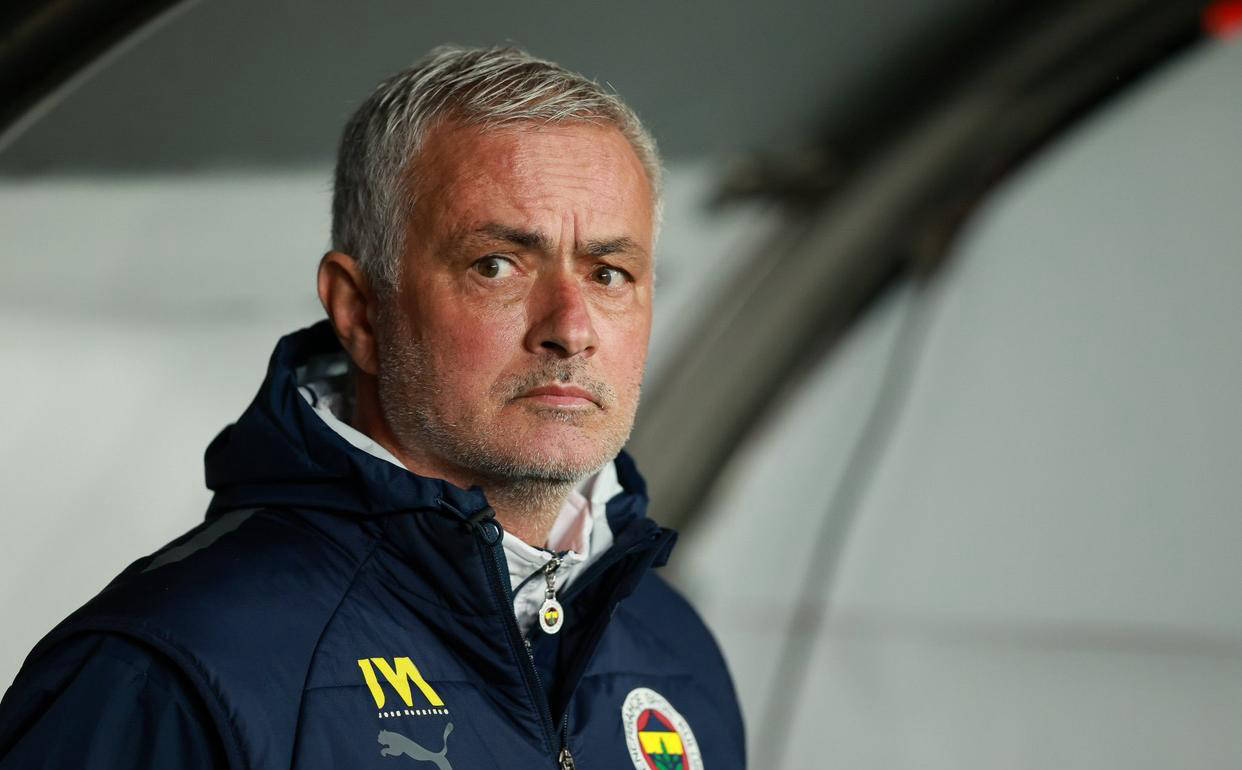 穆里尼奥或离开费内巴切？欧冠名帅赴何处？