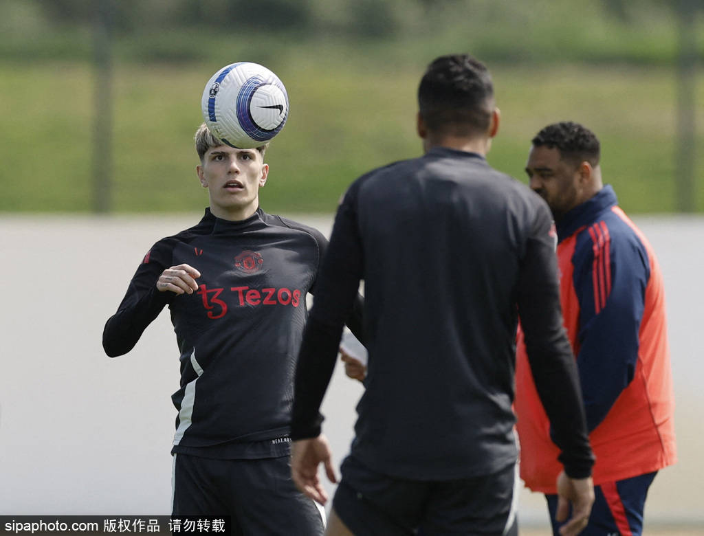 曼联地震！加纳乔遭阿莫林弃用后剧情反转？名帅亲承亚洲行计划，出售传闻何去何从？