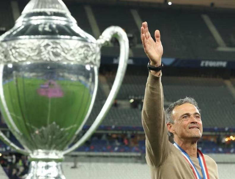 恩里克的战术妙用：梅西和登贝莱大放异彩