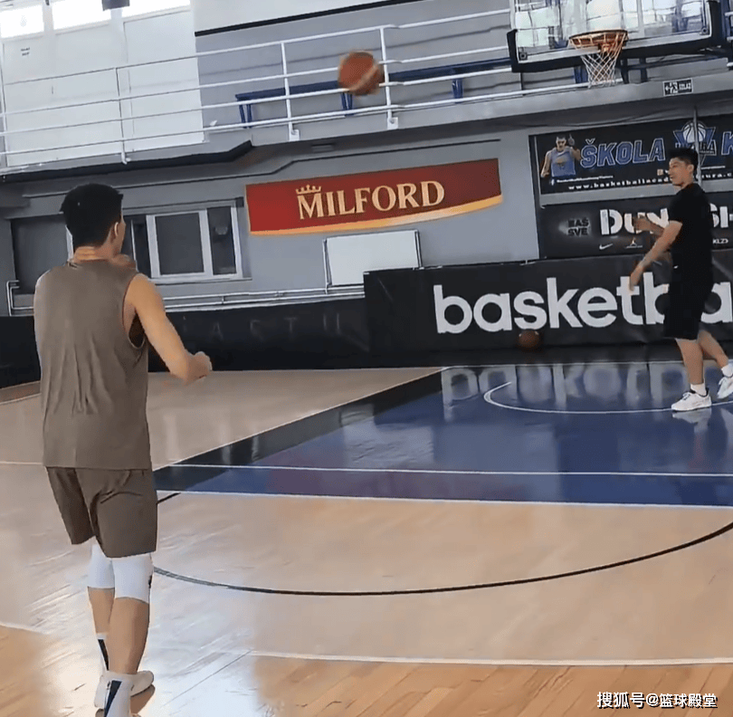 为转型准备！刘晓宇塞尔维亚结束教练培训班，下赛季球员兼教练？